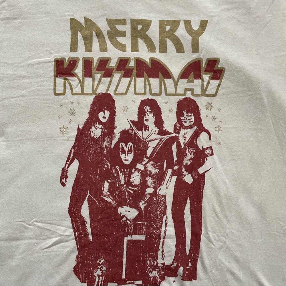 KISS “Merry Kissmas” graphic tee size L/XL NWT